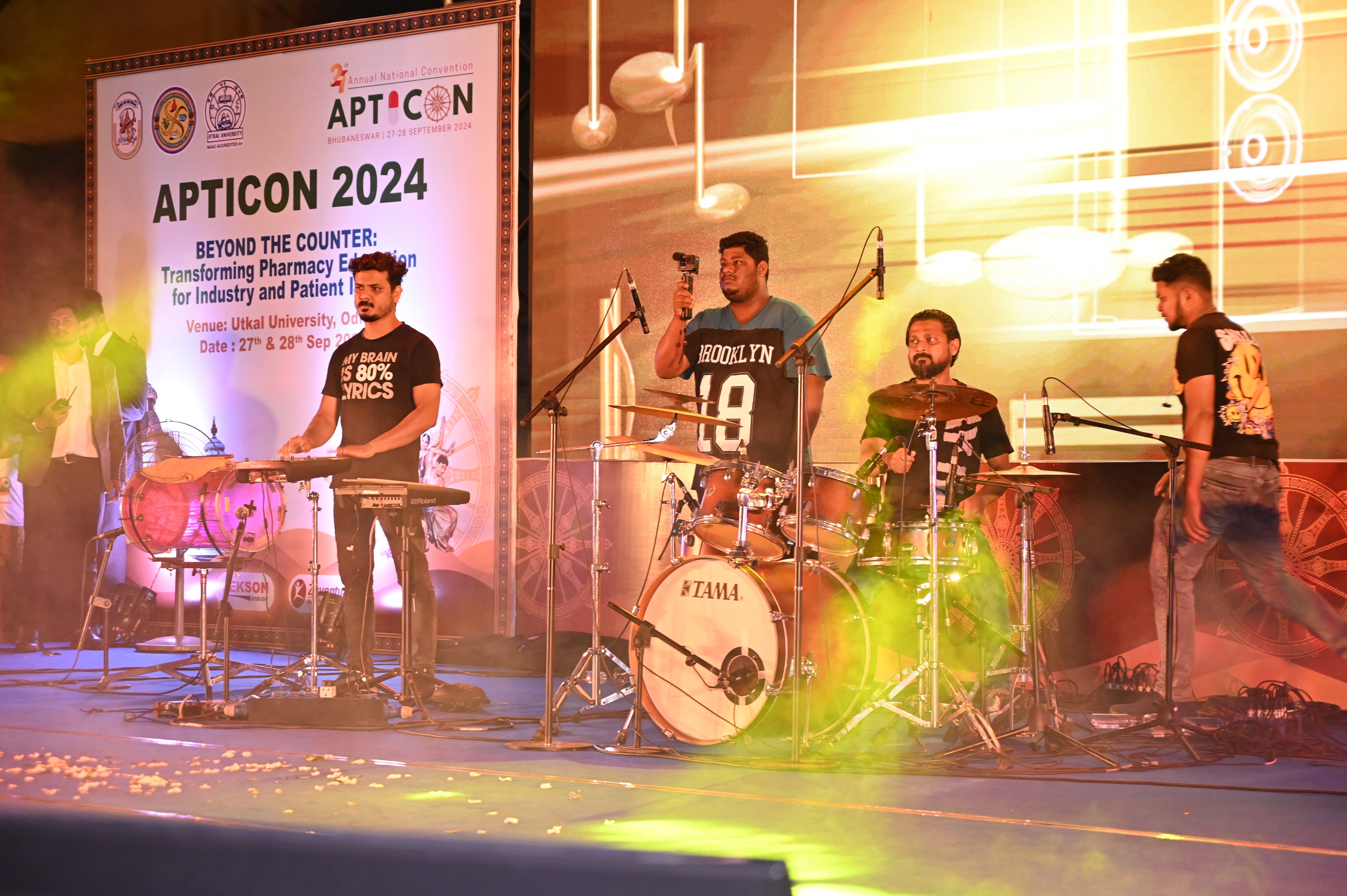 APTICON — Conference Moments
